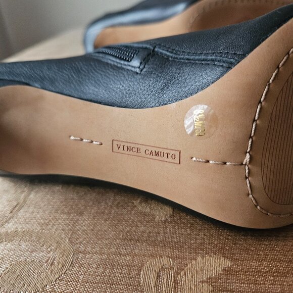 NWOT Vince Camuto Leather Ankle Booties - Picture 11 of 13